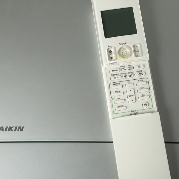 DAIKIN FTXJ25MS silver настенный блок DAIKIN FTXJ25MS silver настенный блок